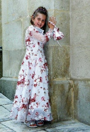 Dievčenské spoločenské šaty